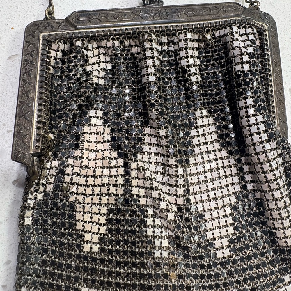 Elegant Antique Gun Metal and Silver Metal Mesh Evening Bag - Picture 3 of 14